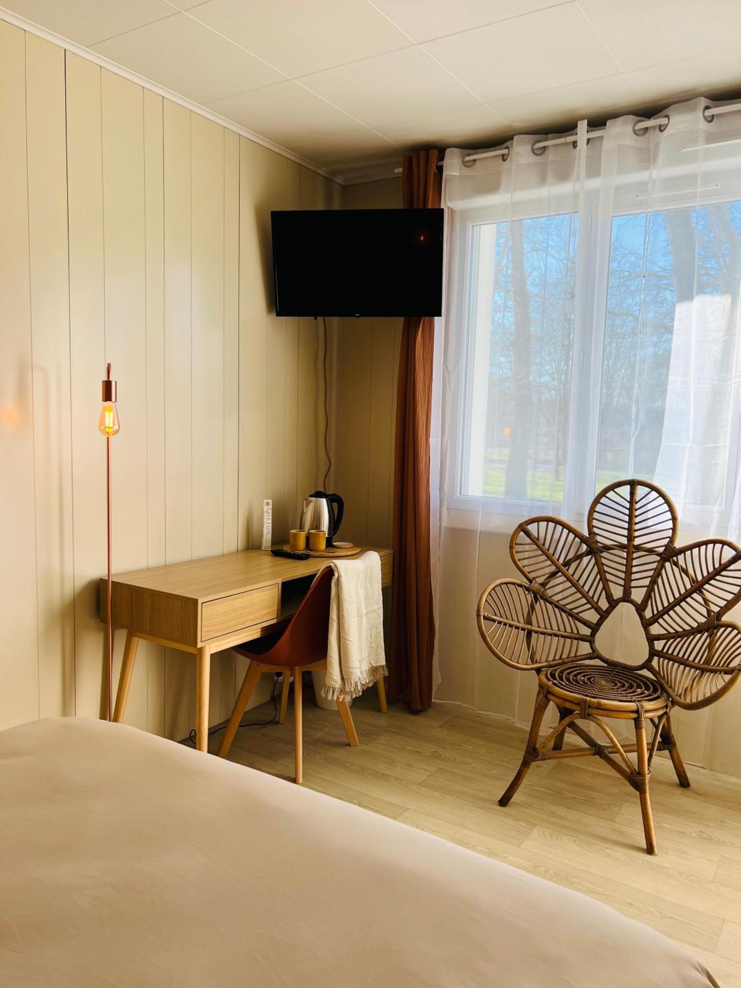 Motel Les Broussailles Mesves-sur-Loire Eksteriør billede