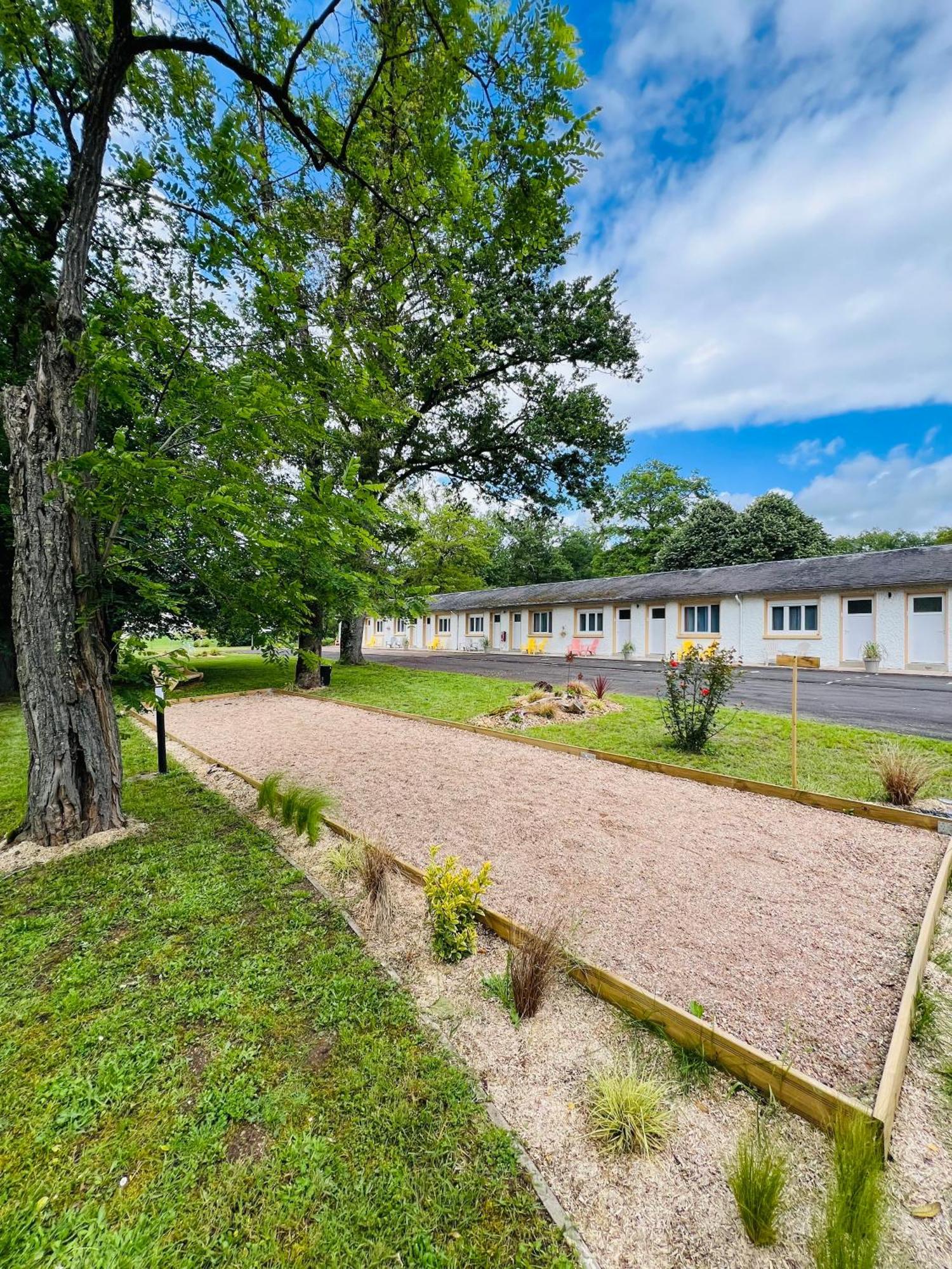 Motel Les Broussailles Mesves-sur-Loire Eksteriør billede