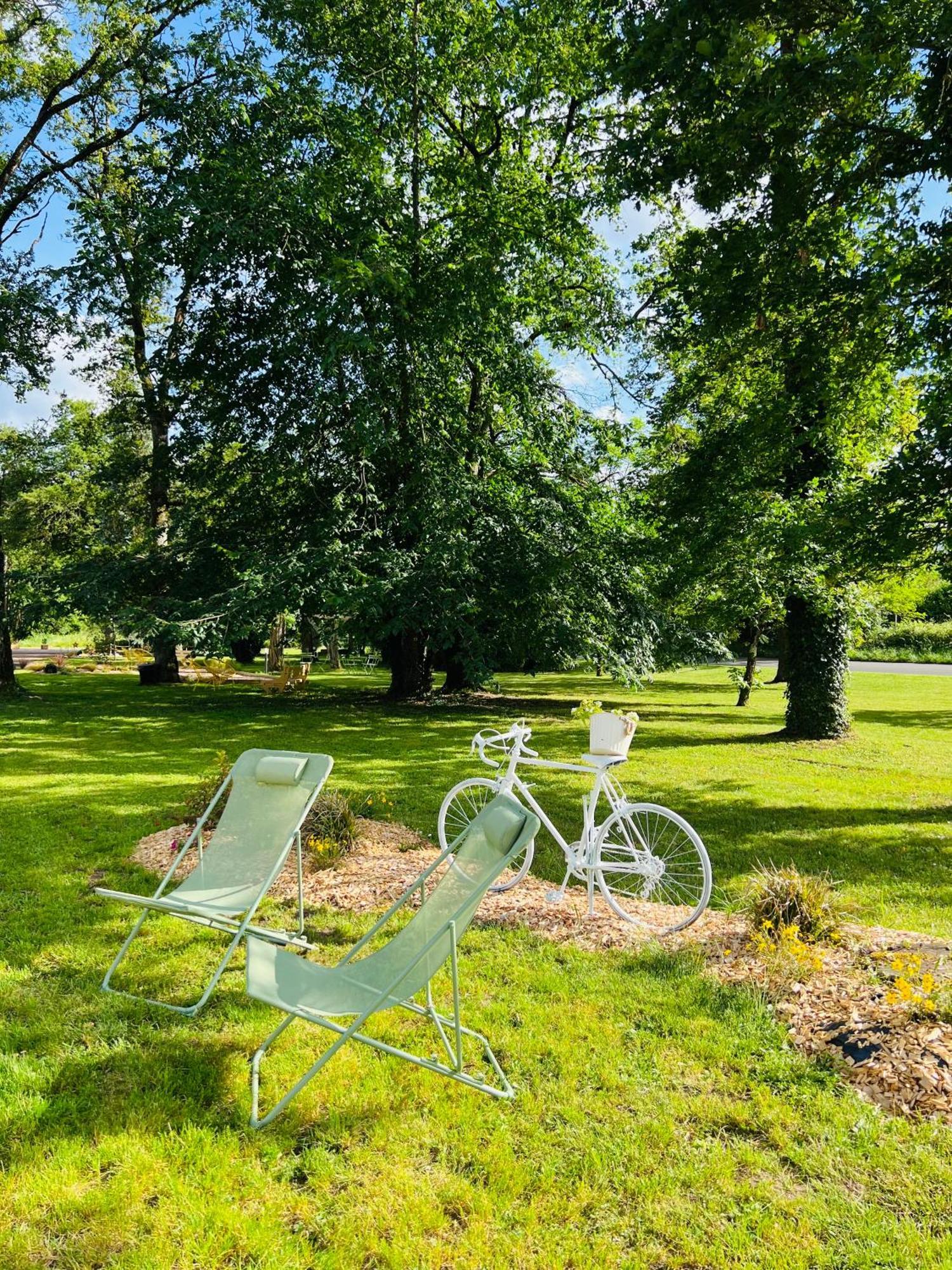 Motel Les Broussailles Mesves-sur-Loire Eksteriør billede