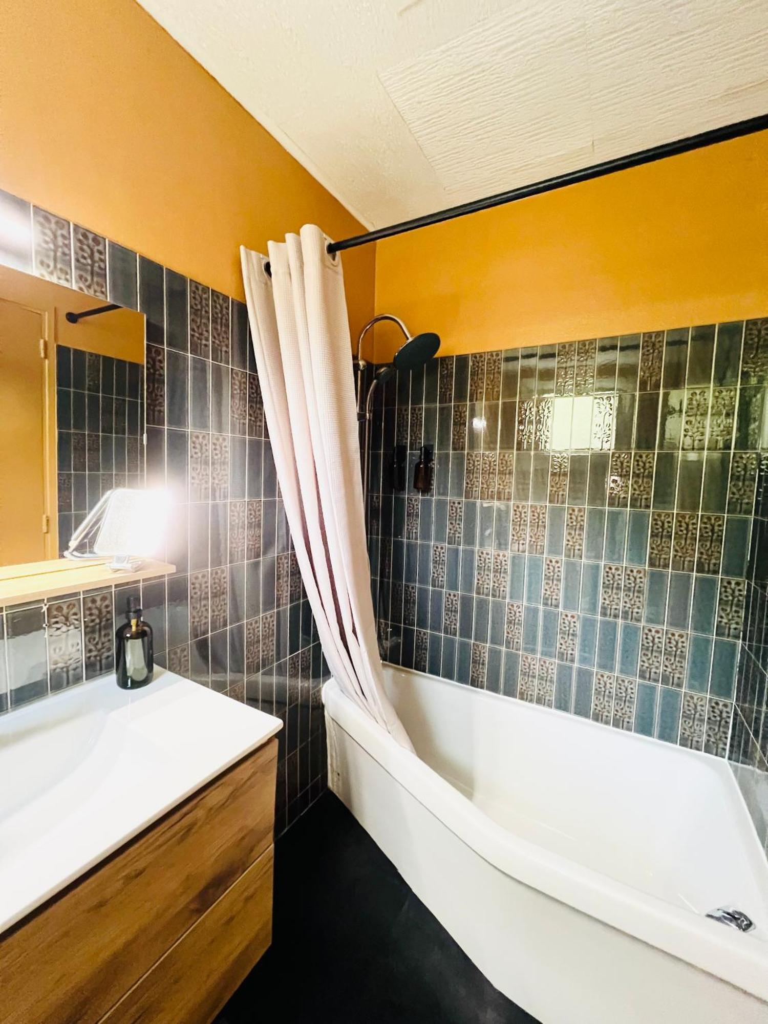 Motel Les Broussailles Mesves-sur-Loire Eksteriør billede